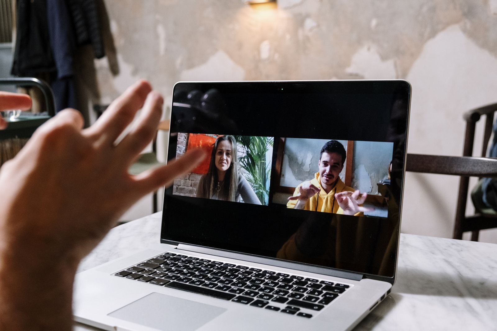 On-line konzultace přes video hovor